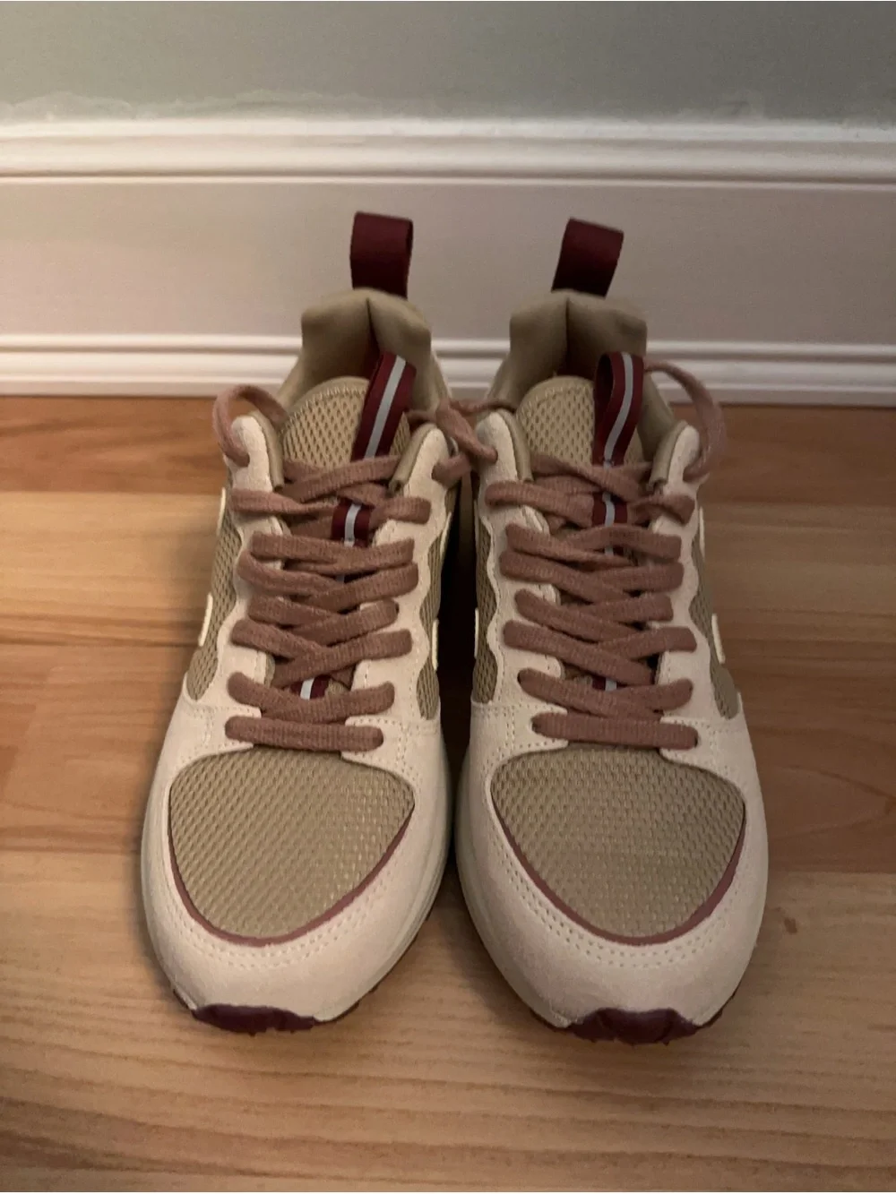 NWT Veja VENTURI ALVEOMESH DUNE BUTTER SABLE